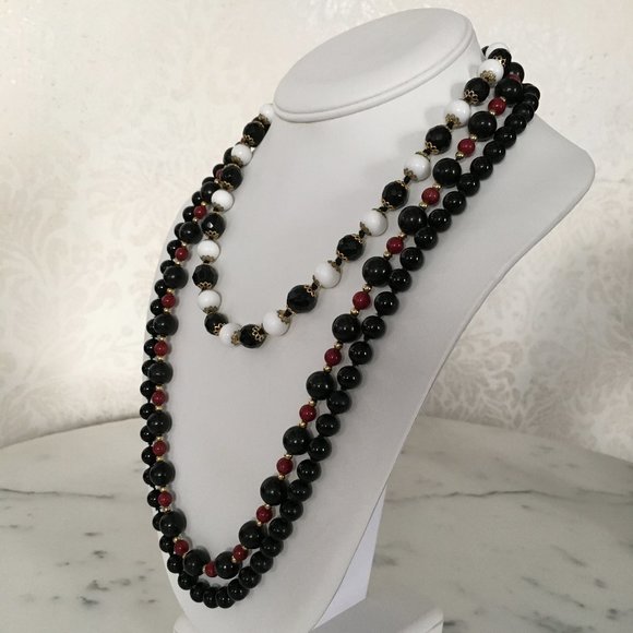 Vintage Black Bead Necklaces - Set of 3 - MINT - Picture 2 of 11